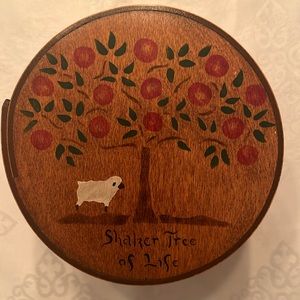 Wooden shaker box for nursery or child’s room. Excellent condition.